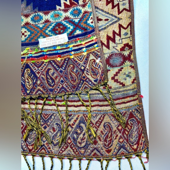Pashmina Wrap Scarf Geometric Pattern Embellished 76” x 26,5” - Picture 5 of 11
